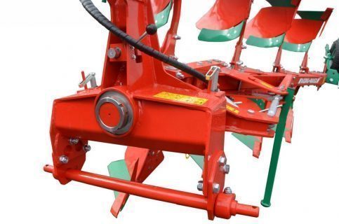 Новесной оборотный плуг Agro-Masz РО с болтовой защитой (фото 4)