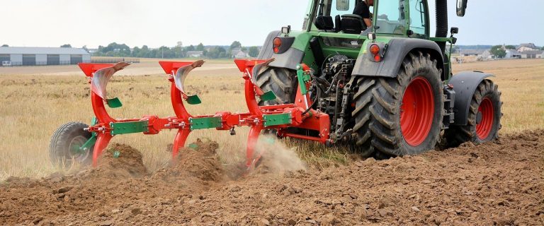Новесной оборотный плуг Agro-Masz РО с рессорной защитой (фото 10)