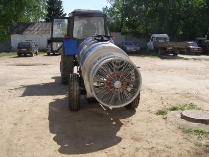 Опрыскиватель вентиляторный прицепной садовый ОВС-2000 (фото 3)