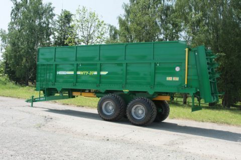 Машина для внесения твердых органических удобрений МТУ-20-1 (фото 4)
