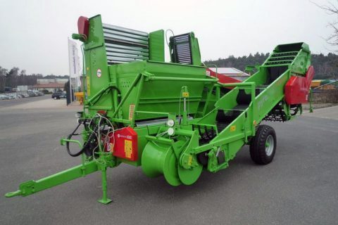 Картофелеуборочный комбайн Unia PYRA 1600 / 3000